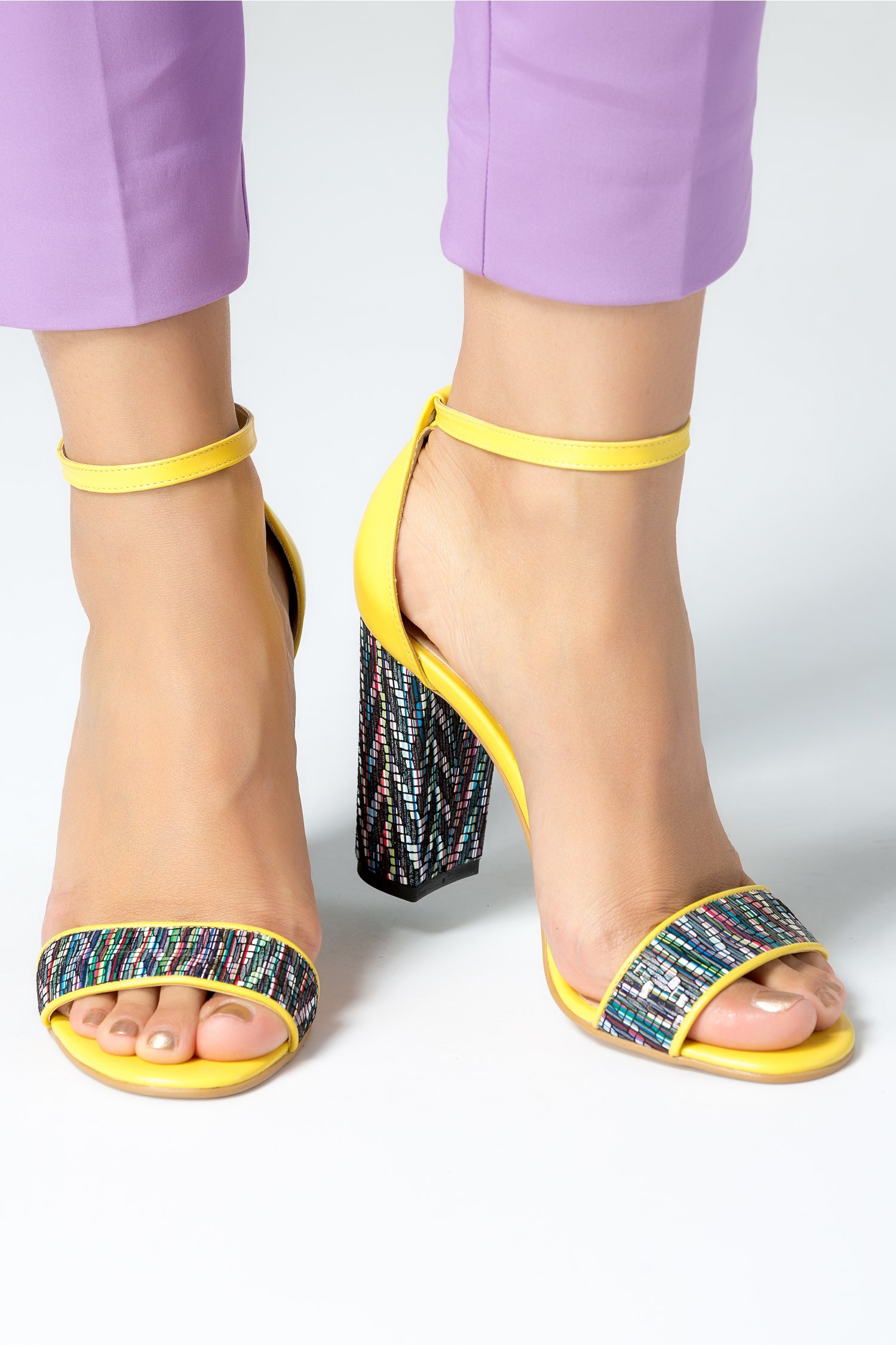 Sandale dama galbene cu insertii colorate